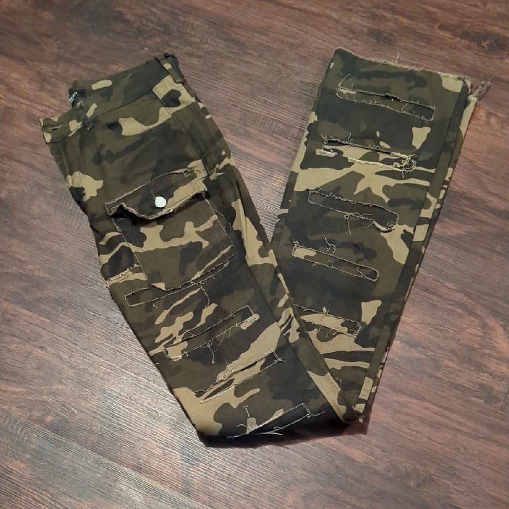 Women's Camouflage Cargo Pants